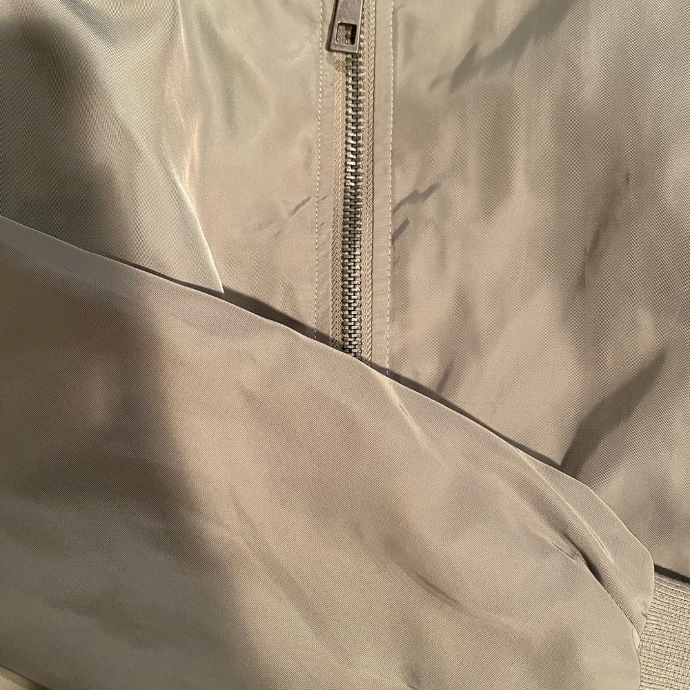 green jacket - Picture 3 of 3